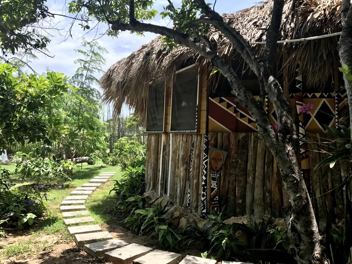Moringa Ingadi Village Treasure Beach Esterno foto